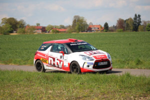 DFG-Schüler Manuel Lauer als Rallye-Co-Pilot 