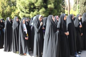 Iranische Schulmädchen