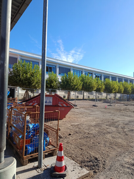 Baustelle auf dem DFG-Schulhof (Foto: Grieser / Camäléon)
